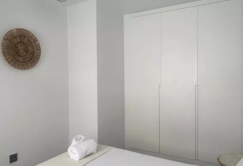 ホテル Sentire Marbella   Selecta Apartments By Ixte