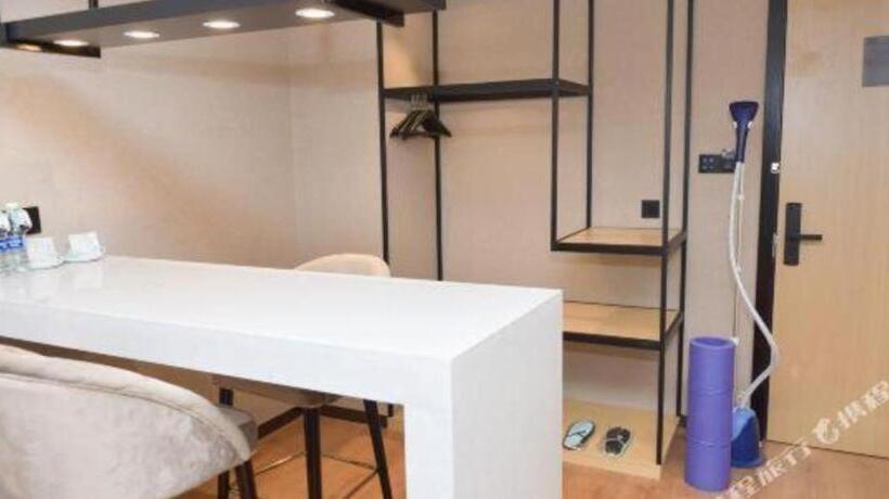 בית מלון כפרי Xana Lite· Zhengzhou Provincial Center Store