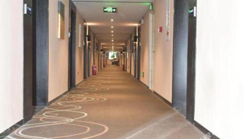 בית מלון כפרי Xana Lite· Zhengzhou Provincial Center Store