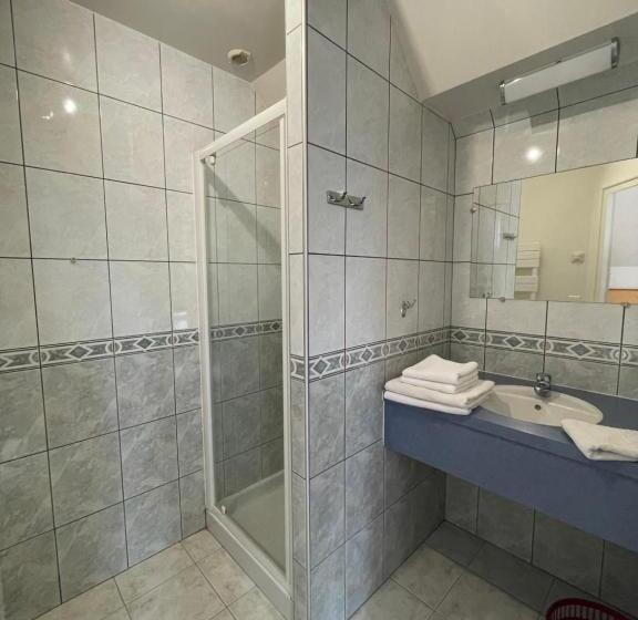 بنسيون Le Conquérant   Chambres Meublées   Barfleur