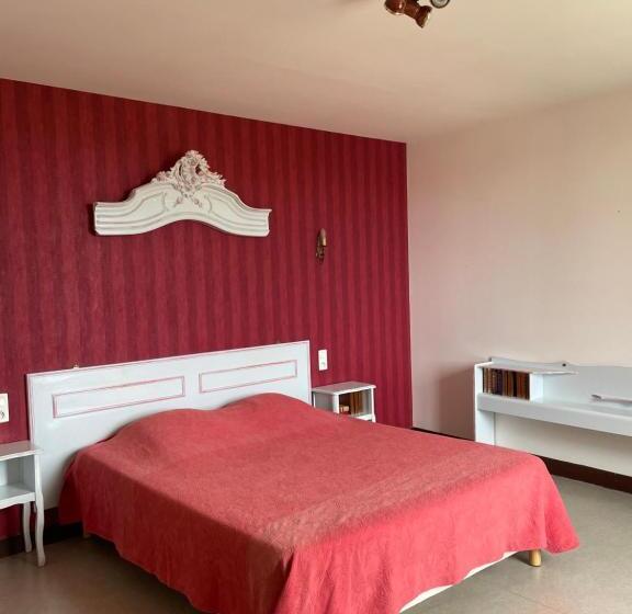 بنسيون Le Conquérant   Chambres Meublées   Barfleur