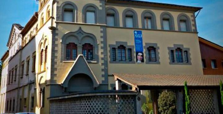 پانسیون Residencia Sagrada Familia