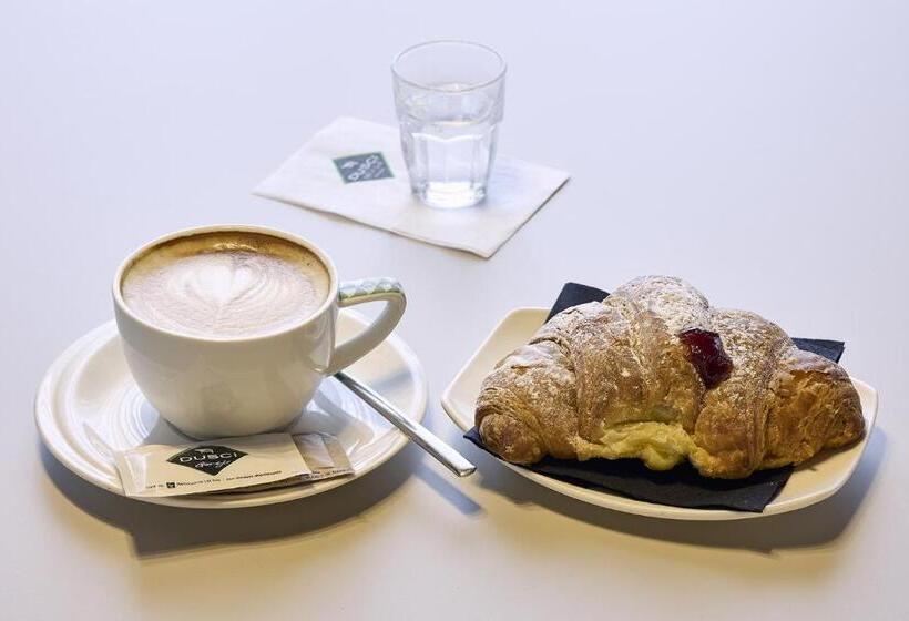 پانسیون Sarpi Apartment & Suite