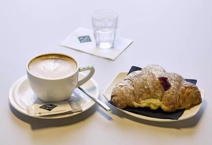 پانسیون Sarpi Apartment & Suite