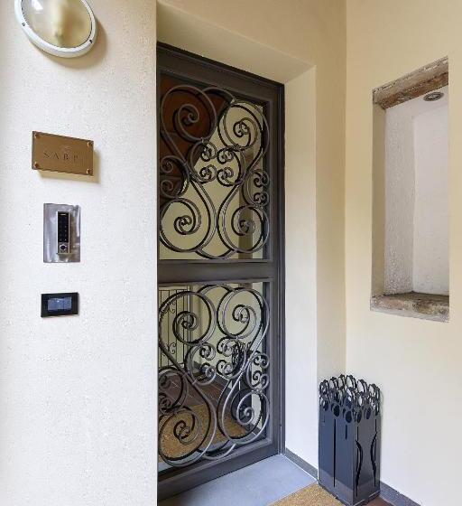 پانسیون Sarpi Apartment & Suite