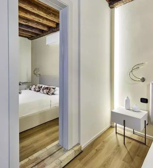 پانسیون Sarpi Apartment & Suite