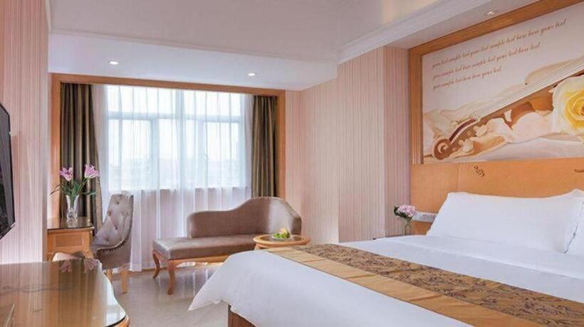 Vienna Classic Hotel Guangdong Yangxi Moon Bay