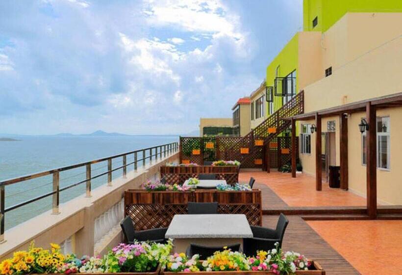 Vienna Classic Hotel Guangdong Yangxi Moon Bay