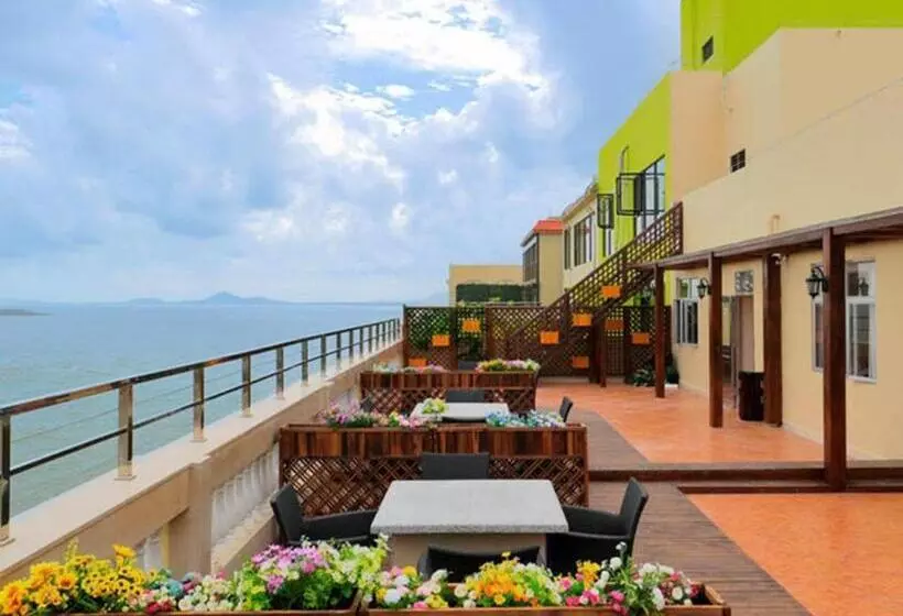 Vienna Classic Hotel Guangdong Yangxi Moon Bay