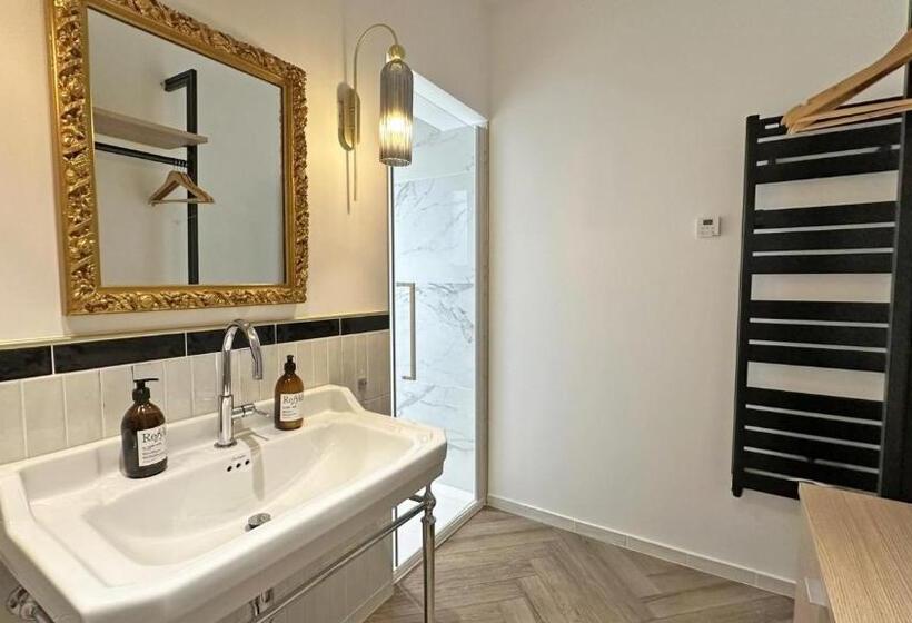 مبيت وإفطار Le Manoir Des Perrieres