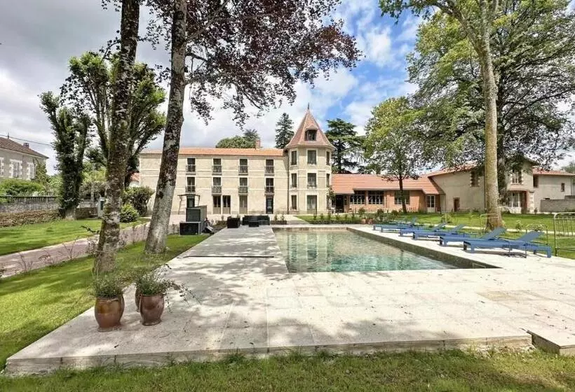 Aamiaismajoitus (B&B) Le Manoir Des Perrieres