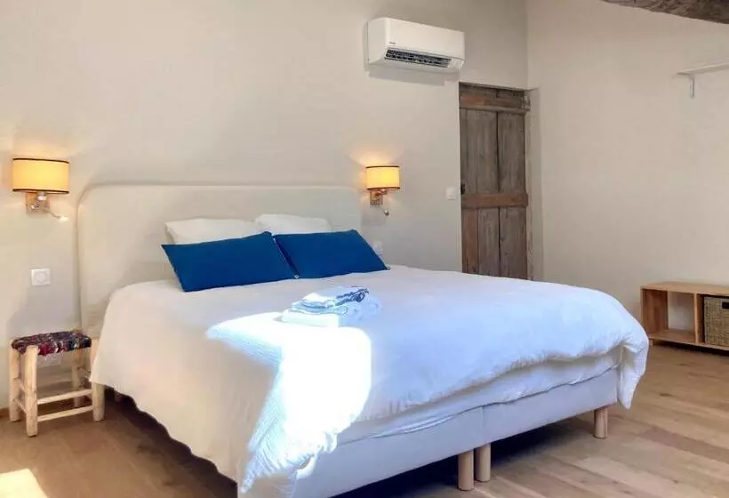ベッドアンドブレックファースト Le Petit Avignon   Chambres & Appartement à Deux Pas Du Pont D Avignon Et Du Palais Des Papes