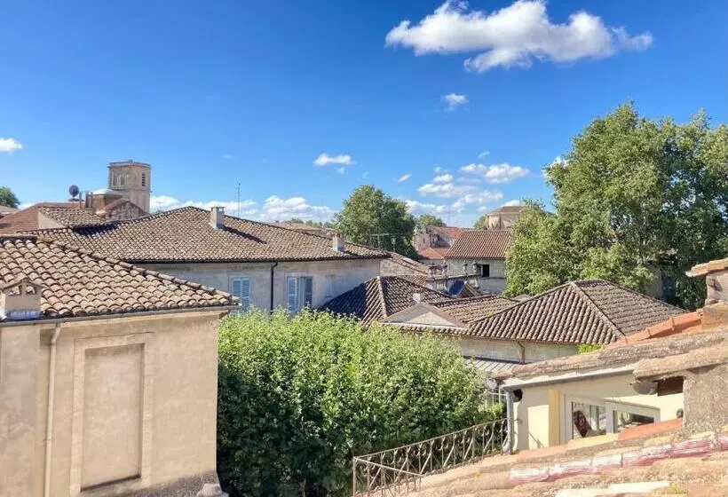 ベッドアンドブレックファースト Le Petit Avignon   Chambres & Appartement à Deux Pas Du Pont D Avignon Et Du Palais Des Papes