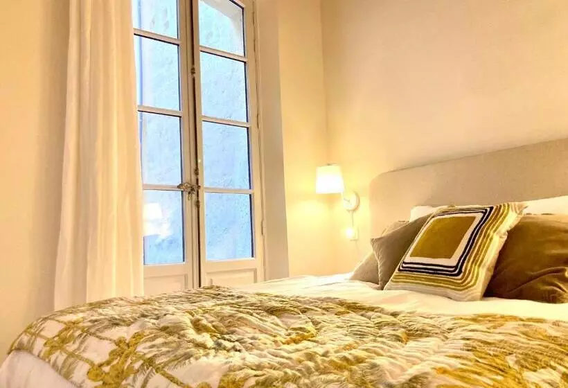 ベッドアンドブレックファースト Le Petit Avignon   Chambres & Appartement à Deux Pas Du Pont D Avignon Et Du Palais Des Papes