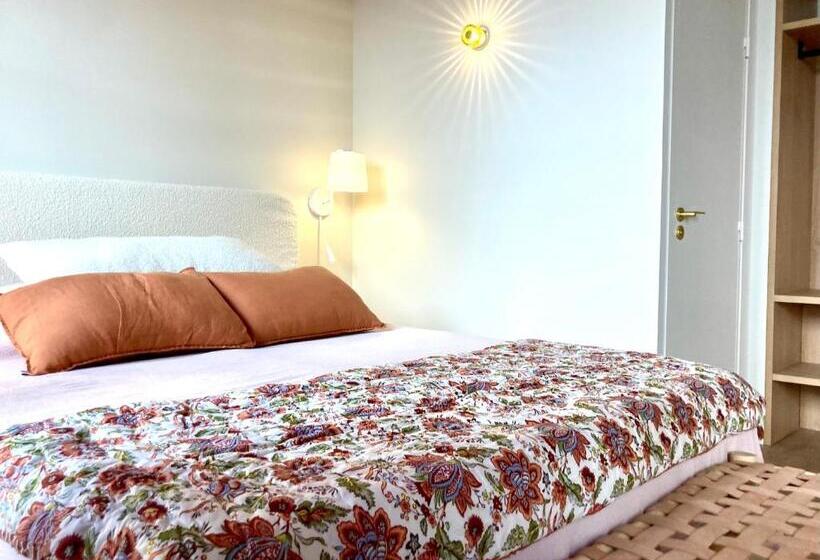 Bed and Breakfast Le Petit Avignon   Chambres & Appartement à Deux Pas Du Pont D Avignon Et Du Palais Des Papes