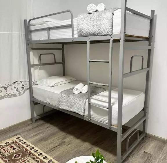 Hostel Leon