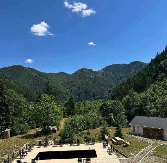 Отель відпочинковий комплекс біла кобила