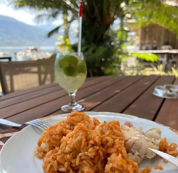 Hotelli Acesso Pela Praia. Linda Vista, Casa Na Illha