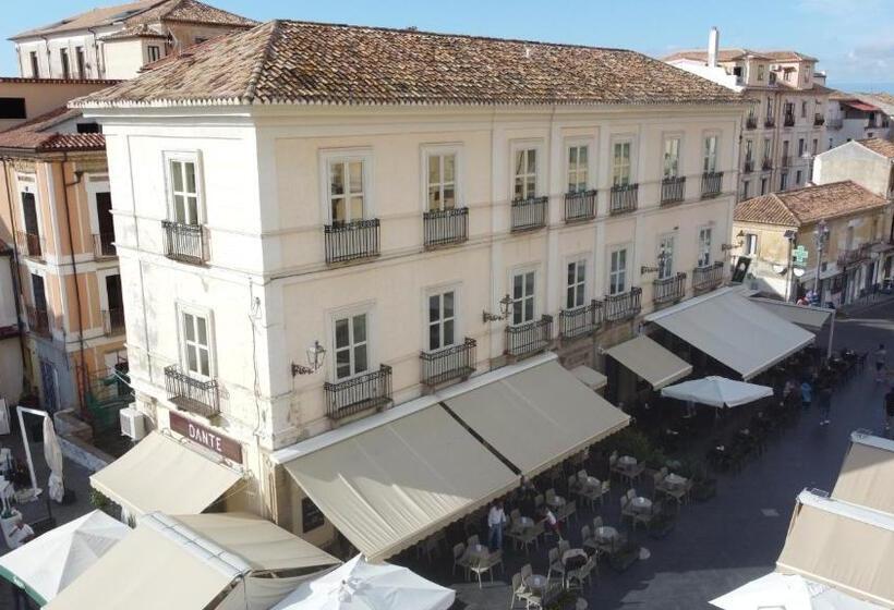 فندق Della Piazza