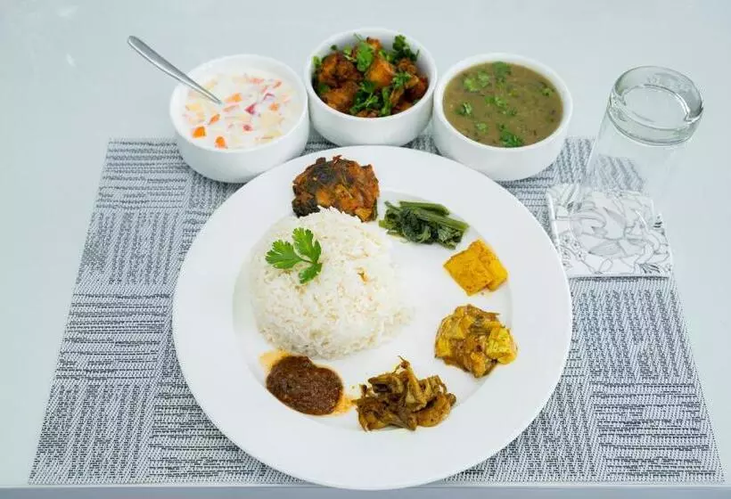 هتل Gurjehome Serenity