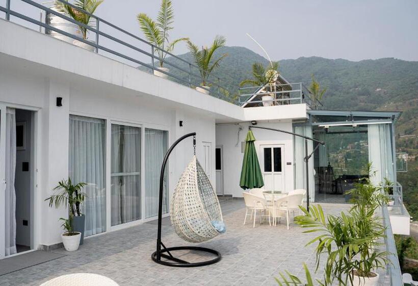 هتل Gurjehome Serenity