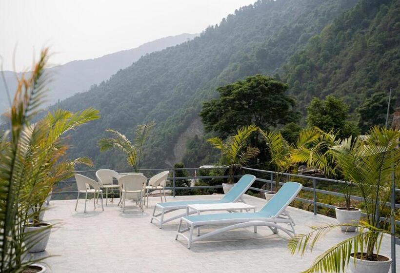 هتل Gurjehome Serenity