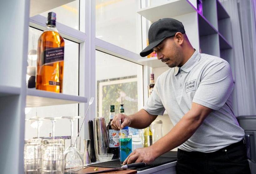 هتل Gurjehome Serenity