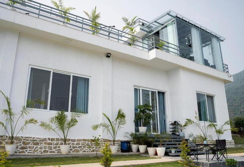 هتل Gurjehome Serenity