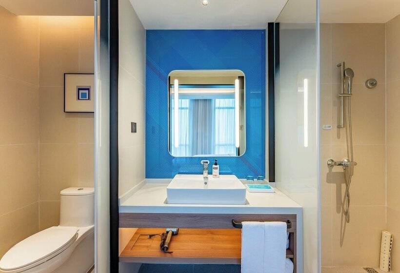 Отель Holiday Inn Express Haimen City Center, An Ihg