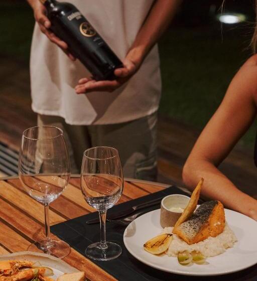 בית מלון כפרי Koloa Concept