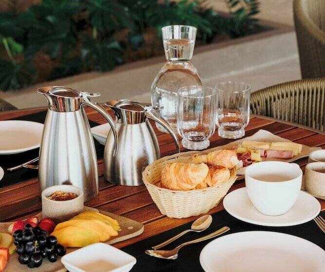 בית מלון כפרי Koloa Concept