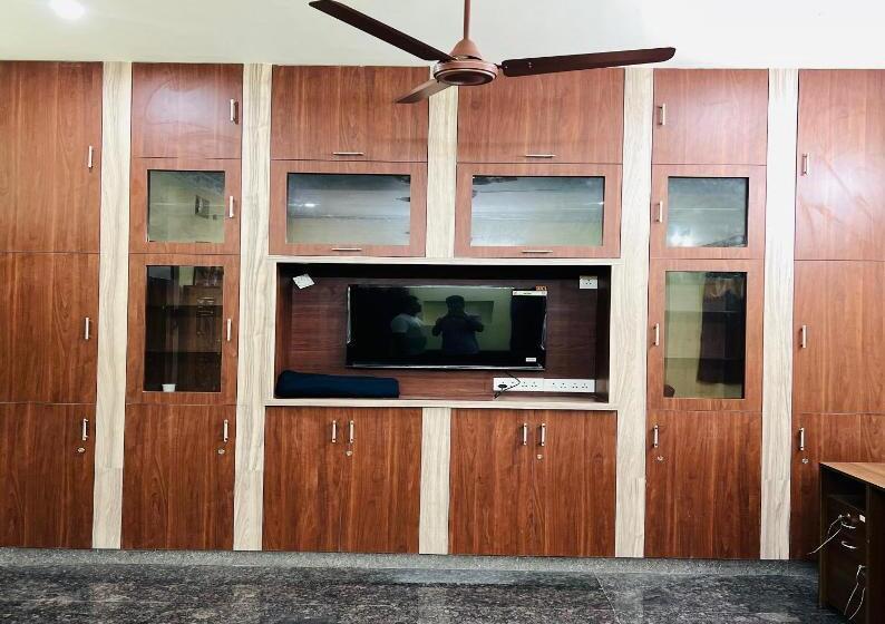 هتل Monisha Luxury Homestay