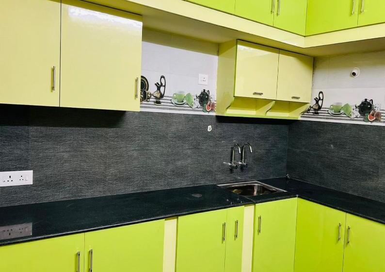 هتل Monisha Luxury Homestay