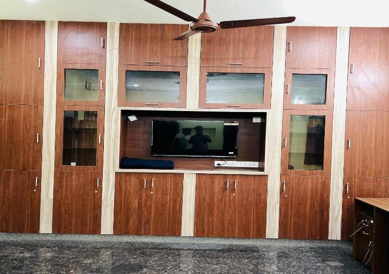 هتل Monisha Luxury Homestay