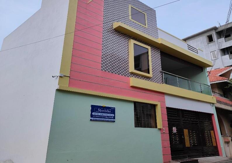 هتل Monisha Luxury Homestay