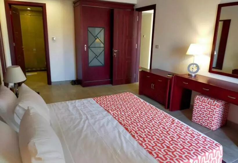 Oyster Bay Hotel Suite