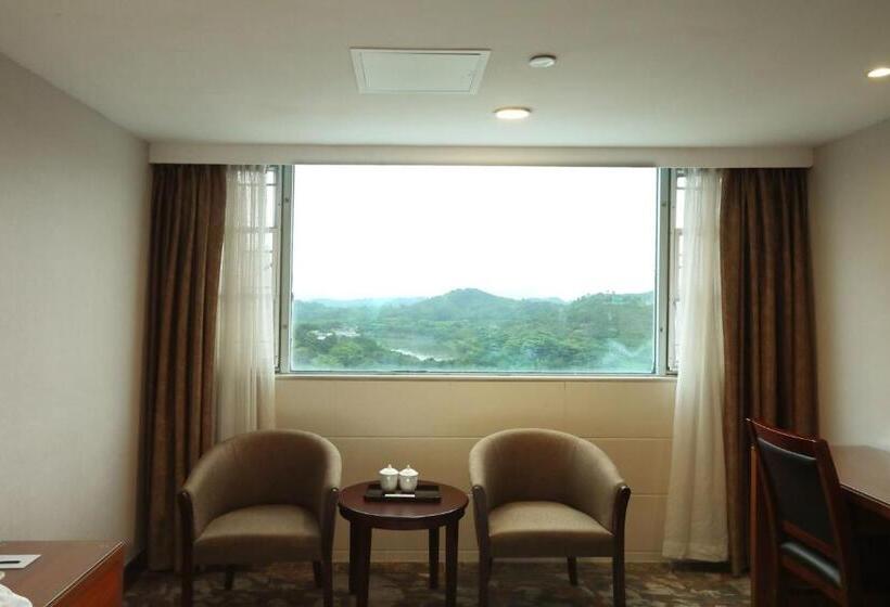 Hotel Shenzhen Luohu Railway Station