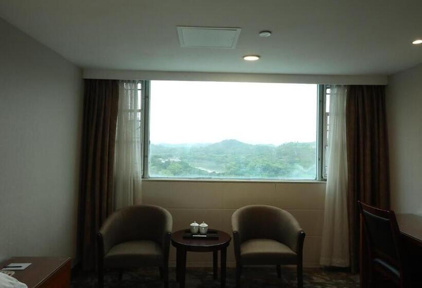 Hotel Shenzhen Luohu Railway Station