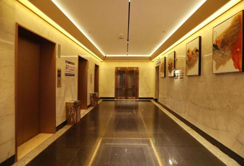 Hotel Shenzhen Luohu Railway Station