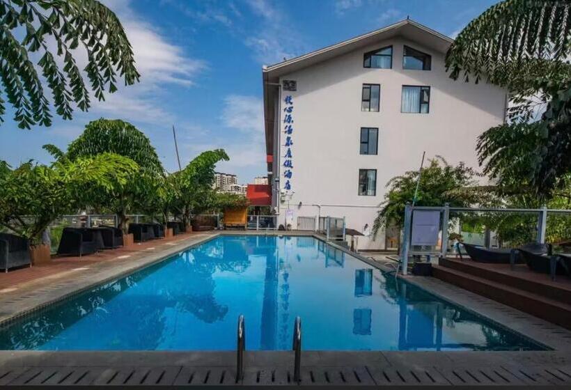 酒店 Yue Xin Yuan Spa Resort