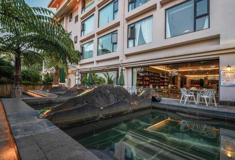 酒店 Yue Xin Yuan Spa Resort