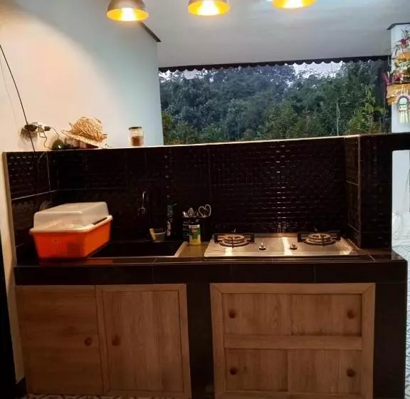 Majatalo Kubu D  Teba