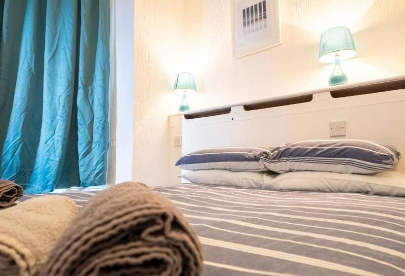 بنسيون Pebbles Guest House Room 11