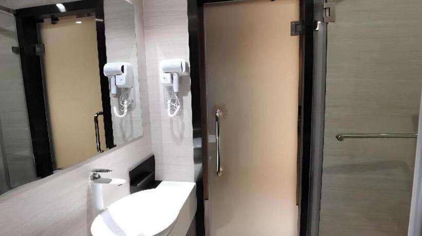 Borrman Hotel Shenzhen Airport North International Exhibition Center