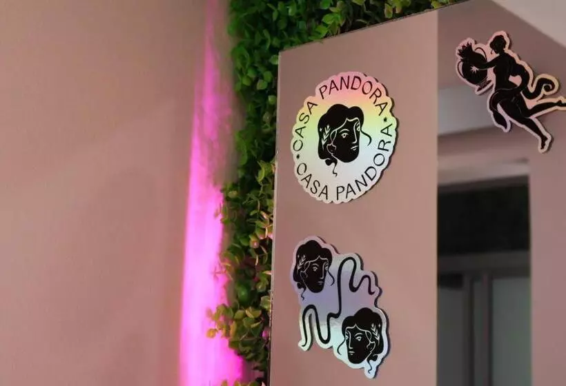 Casa Pandora Hostel Women Only