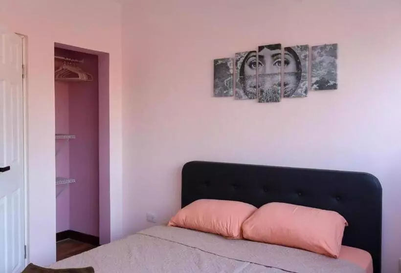 Casa Pandora Hostel Women Only