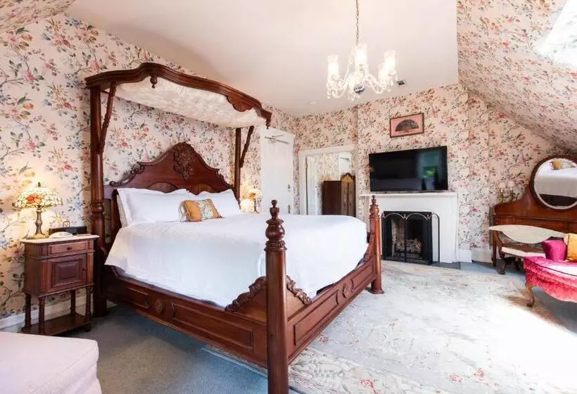 Central Park Bed & Breakfast