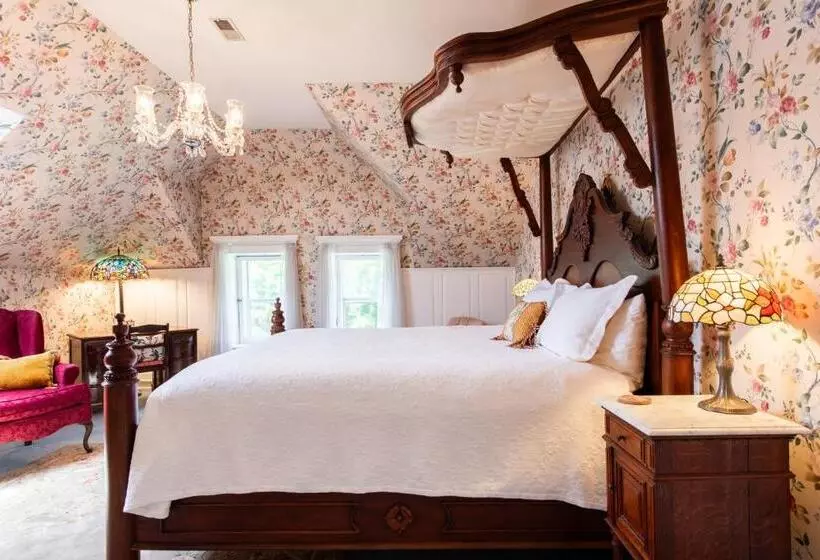 Central Park Bed & Breakfast