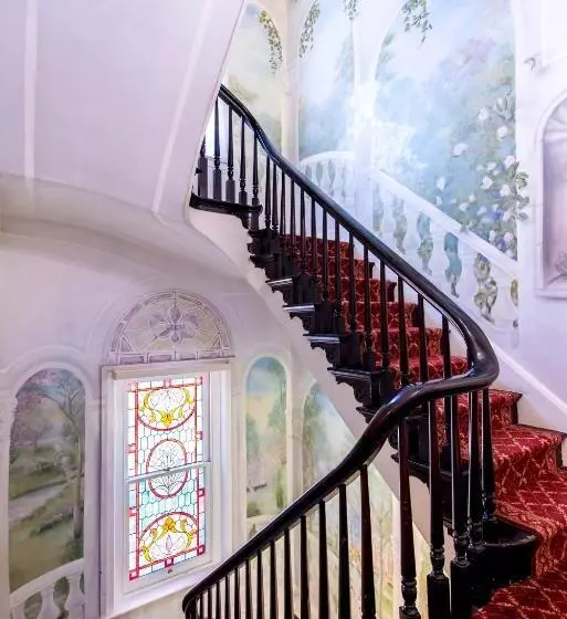 Central Park Bed & Breakfast