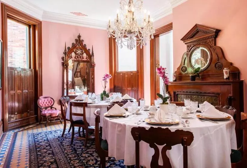 Central Park Bed & Breakfast